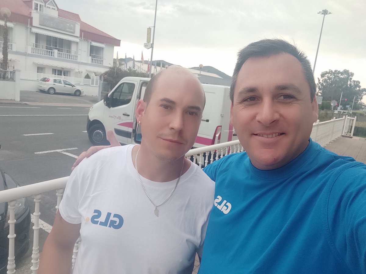 BahamondeJoseba's tweet photo. Entregamos nuestro último servicio 10H todos en tiempo y forma menudo máquina Santi!!💪💪#Driverday https://t.co/9QtMPJgglw