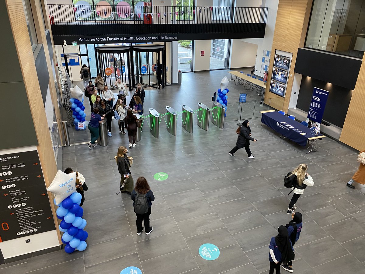 ProfMaxLintern's tweet photo. Welcome Week kicks off at City South Campus - lots fab new students arriving- exciting stuff! #IAMBCU https://t.co/AZgBDKExNI