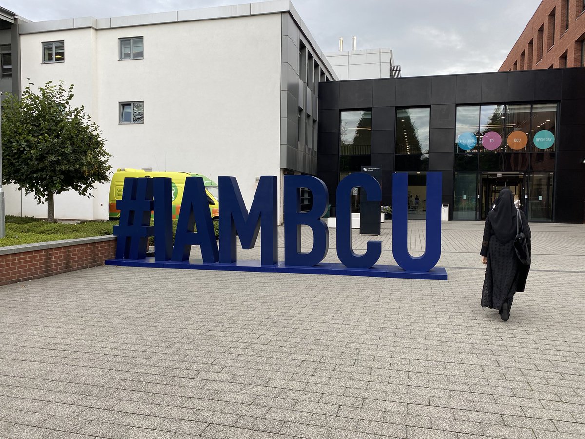 ProfMaxLintern's tweet photo. Welcome Week kicks off at City South Campus - lots fab new students arriving- exciting stuff! #IAMBCU https://t.co/AZgBDKExNI