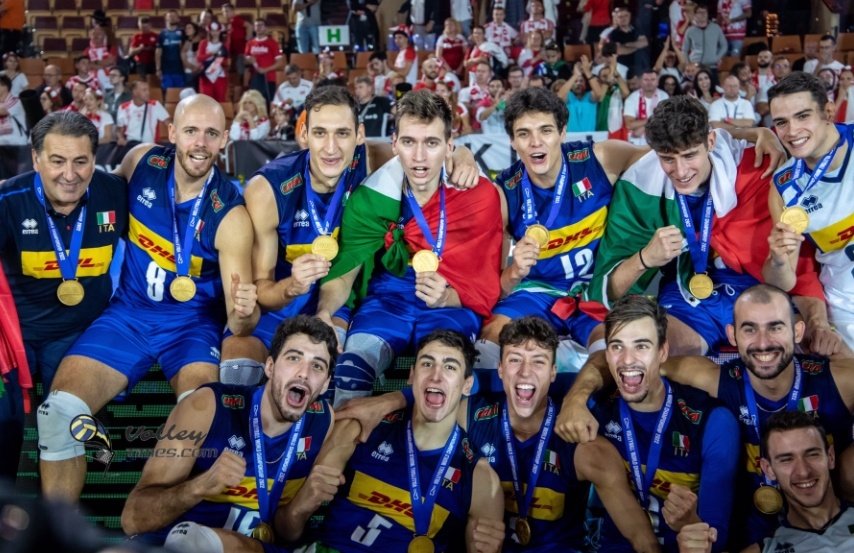 secesecs's tweet image. Ma quindi è tutto vero? Anche stamattina siamo CAMPIONI DEL MONDO 🥇 🌏?