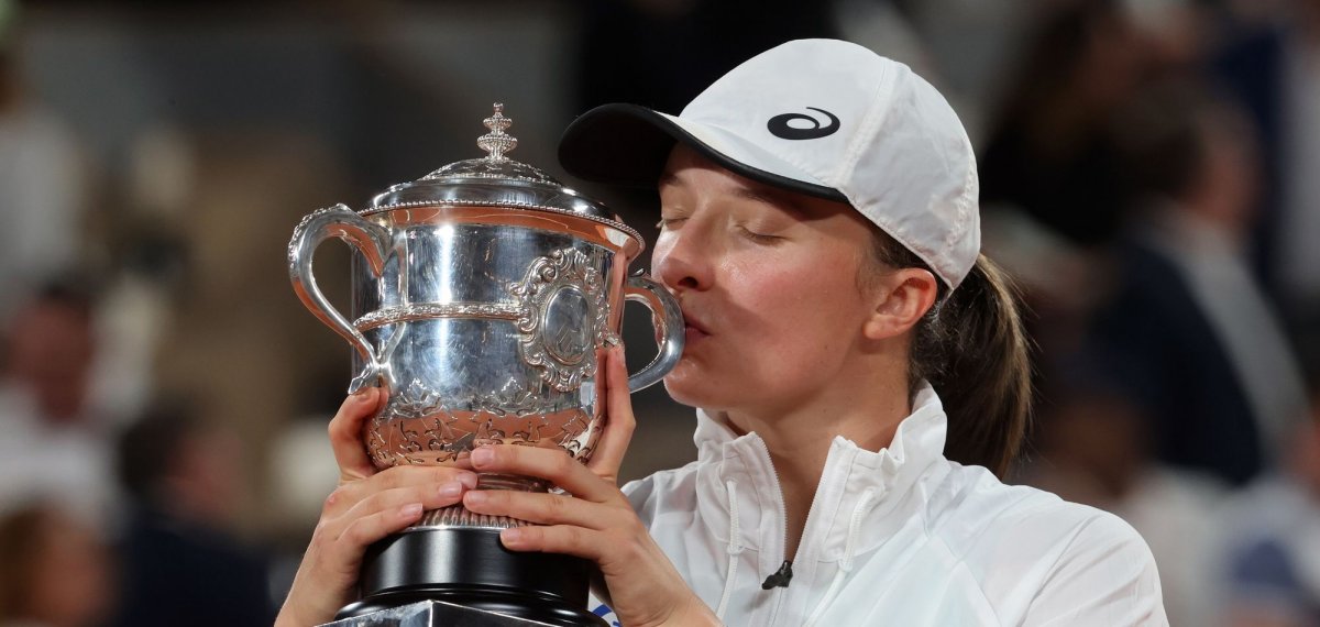 VisionView_SR's tweet photo. UP NEXT: We celebrate our 2022 US Open winners @carlosalcaraz and @iga_swiatek
@bruceybld is our tennis correspondent extraordinaire who gives us an analysis on how it all went down!
#HattrickView #USOpen https://t.co/vFu9P1BCWy