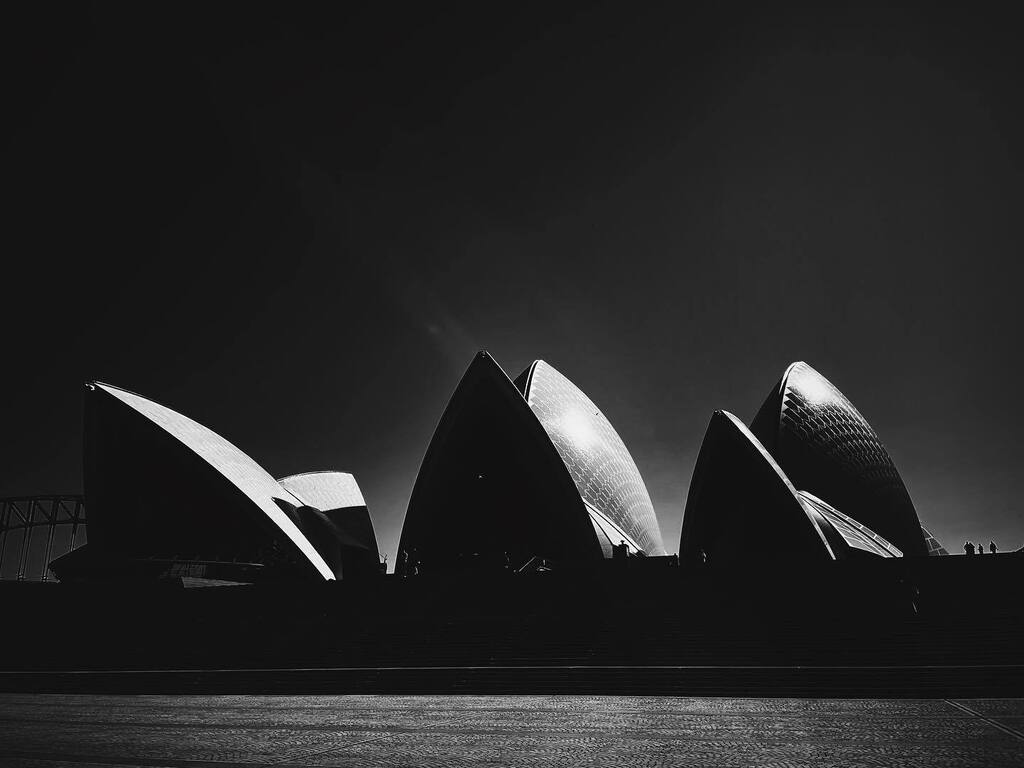 jondarren's tweet photo. SAILS. #Photography #WalkingSydney #SydneyOperaHouse #Sydney #Harbourlife #Architecture #Building #shadow #chasingharshlight #streetview #shotoniphone https://t.co/rPZfIZEmps https://t.co/LyVRzxwenM
