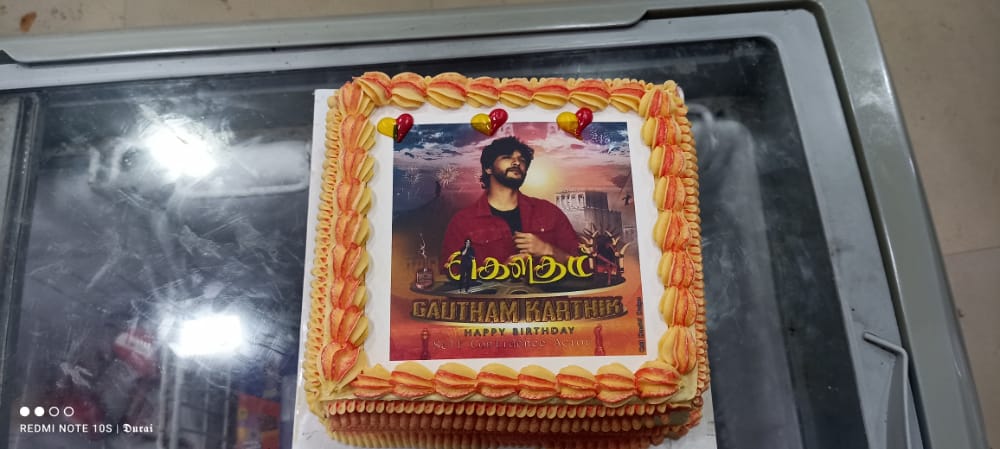 veilmut71878103's tweet photo. மன்னன்👑 எவ்வழியோ மக்கள் அவ்வழி தலைவன்😻 எவ்வழியோ ரசிகர்கள் அவ்வழி...❤️
எங்கள் அண்ணன் நவரச இளவரசன் @Gautham_Karthik அவர்கள் பிறந்தநாளில் சாட்சியாபுரம் எல்வின் ஆசிரமத்தில் உள்ள மாணவர்களுக்கு உணவளிக்க பட்டது
@Theni_Gopi
#GauthamkarthikCDPFest
#Gauthamkarthik
#HBDGauthamkarthik https://t.co/QBOpiLs9kc