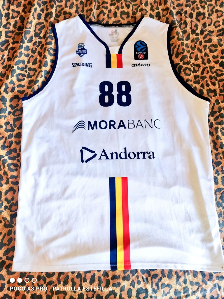 fulgencio79's tweet photo. Pues no ha estado mal la mañana en ibiza 😁😁😁 @morabancandorra #danielclark #maipor https://t.co/DRPay1FJnV