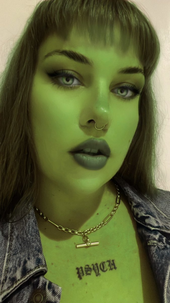Today I learned you can use the shehulk filter to turn into a hot <a href="/Deadfellaz/">Deadfellaz</a> 🥲
Share yours I wanna see you all green 🧟‍♂️ (thnx for the tip @freddiefella - also actual filters incoming).