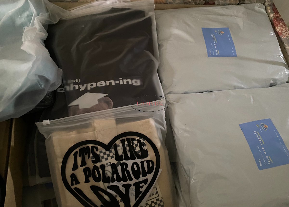 j4ymvrk's tweet photo. #jm4arrival
dream vibe md 1st line up / shopee ina check out item / collectbook / enhypen tshirt and hoodie by gogoma / by.onni item / dream lover club 2 https://t.co/eZCMuCDxhN