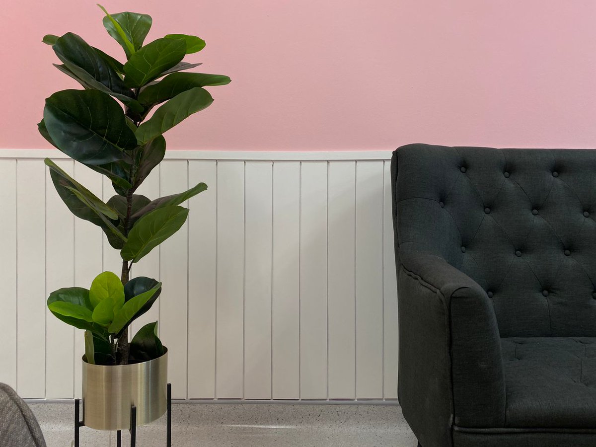 nizamgalleria's tweet photo. Country home style with Beadboard. Dekat hospital pun boleh buat apa lagi rumah sendiri 🤩

Location : Hospital Pakar An-nur Bangi

#wainscoting #beadboard #shiplap #countryhome #interiordesign https://t.co/Pr0raZFwc5