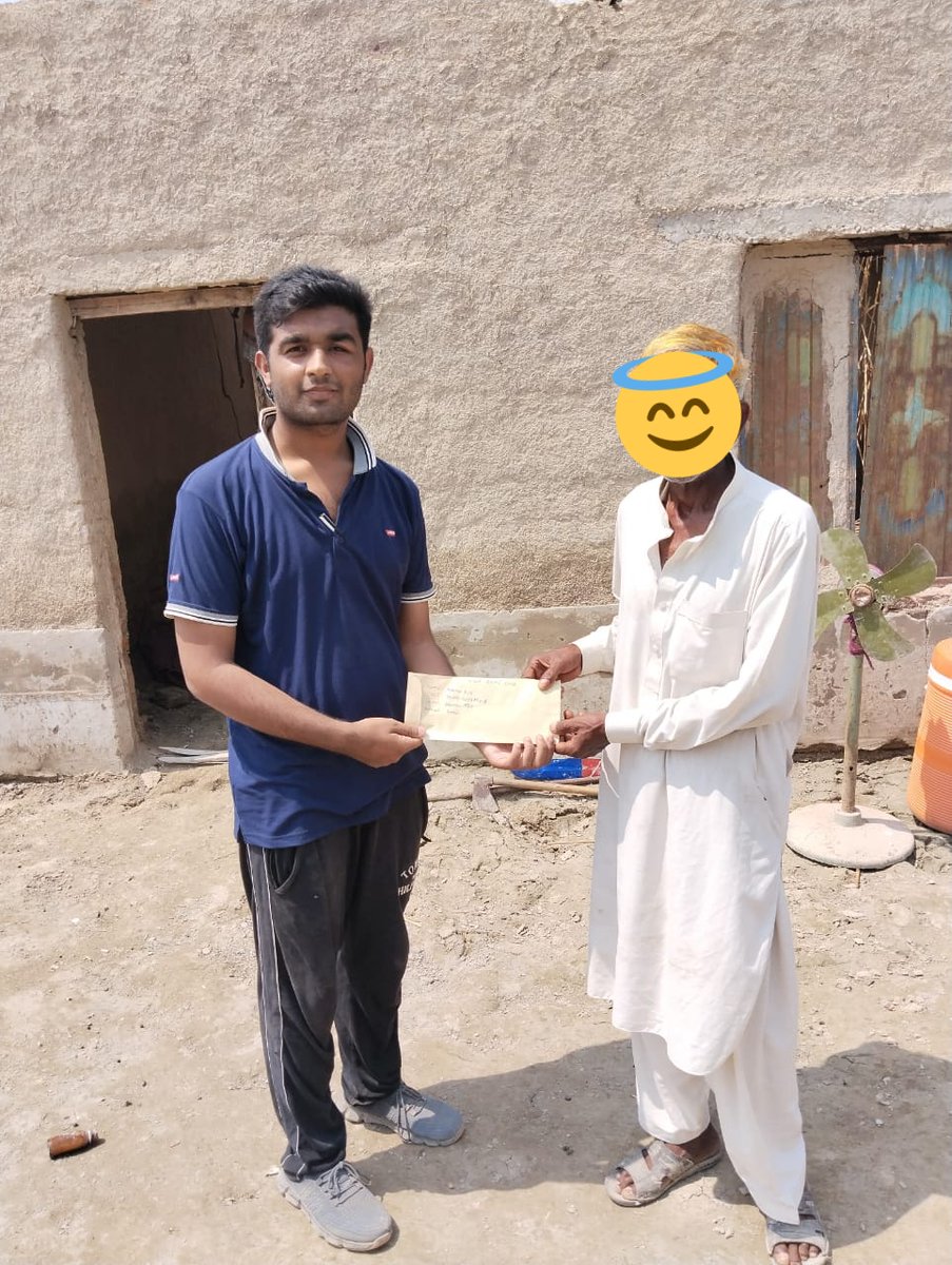_Bright_Horizon's tweet photo. Zahid volunteered for Flood Relief activities in #rajanpur under PBH&amp;NDU CSC.
Correspondingly, more than 40 families were aided.  
We extend gratitude to all those contributors who helped us put a smile on all these ppl. 

#FloodsInPakistan #floodrelief https://t.co/PFqxt4F7tW