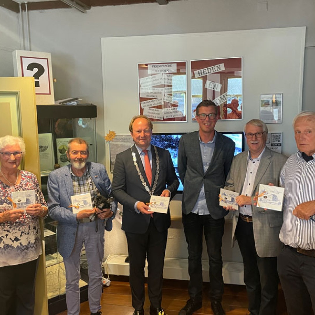 Historische Vereniging Zwijndrecht viert 40-jarig bestaan met expositie dlvr.it/SY9QmF