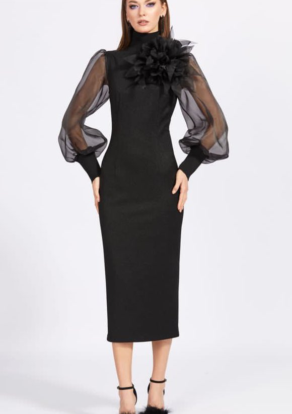 Sssoln's tweet image. Думаю купить себе это платье и шляпку с вуалью, чтобы ходить на похороны незнакомых одиноких пенсионеров и плакать чуть поодаль, чтобы все такие «о Боже, кто она?»