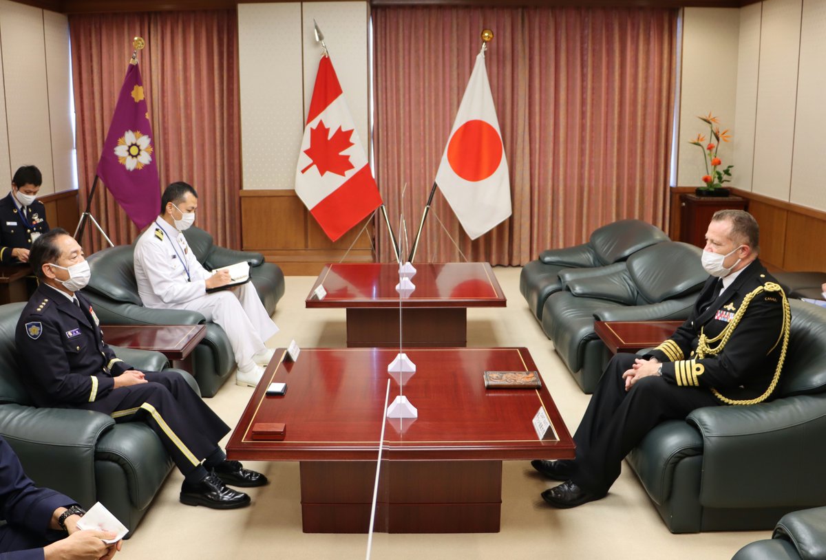 On Sep 12, #CJJS GEN YAMAZAKI and CAPT Watt, #DefenceAttaché, #CanadianEmbassyTokyo had a meeting and confirmed to keep closely working together for further strengthening #JapanCanadaDefenceCooperation&Exchanges as important partners in the Indo-Pacific region.