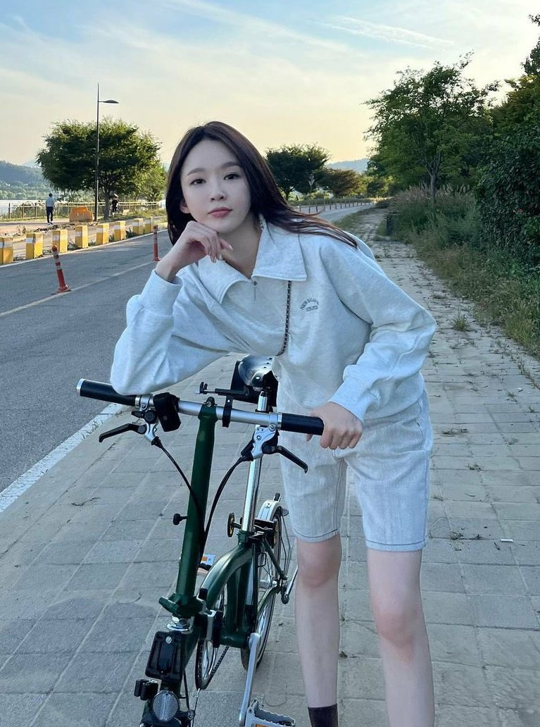 민경아 내 심장 돌려내라....