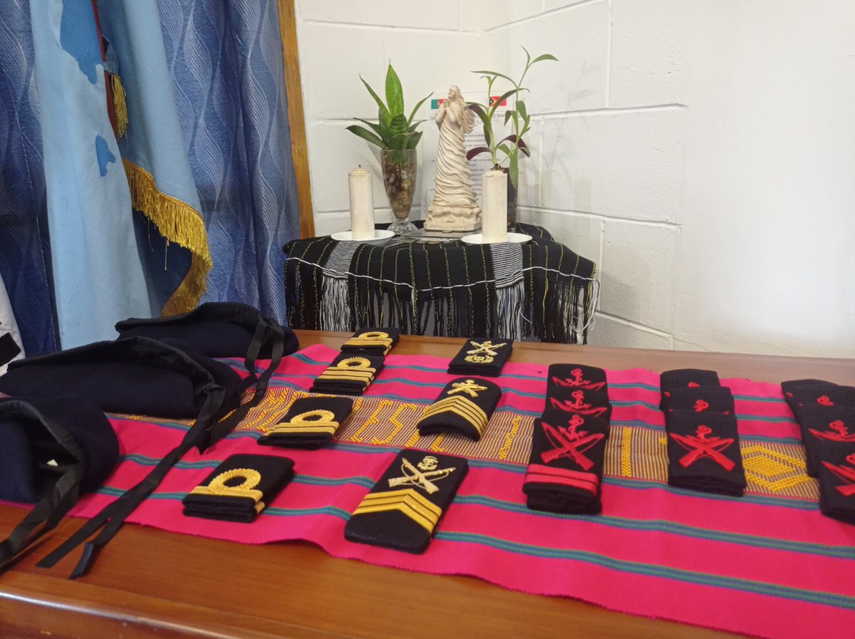 MarinhaPT's tweet photo. Marinha Portuguesa oferece material de fardamento a Fuzileiros de Timor-Leste - https://t.co/JsLtKHIFr9

#marinhaportuguesa #TimorLeste #fardamento #FALINTIL #doação https://t.co/ZOHDteIq0B