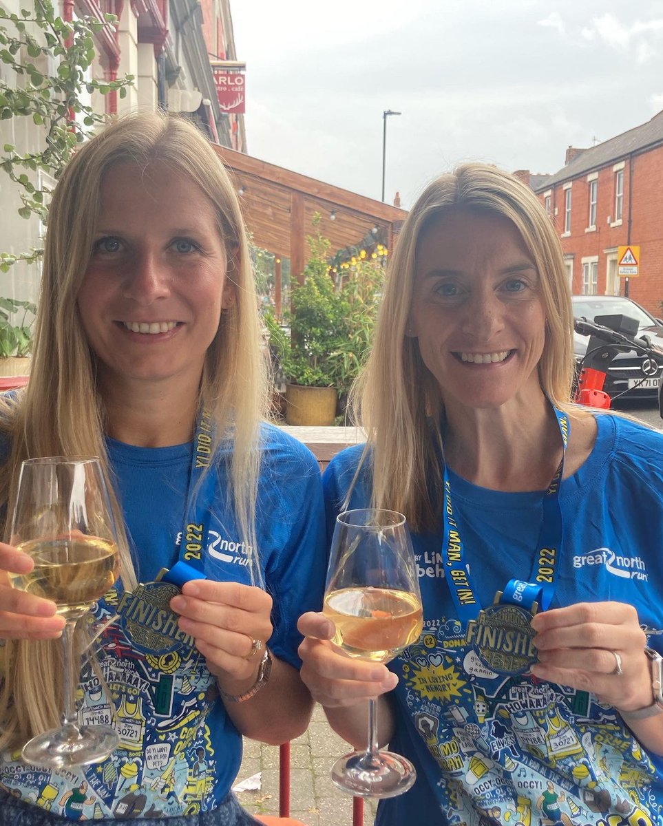 AlexandraBlenk1's tweet photo. A great time running the @greatnorthrun_ with @leah_heatley yesterday 🏃🏼‍♀️🏃🏼‍♀️ and an even greater time having food and wine afterwards! https://t.co/U7X0yPoNTw