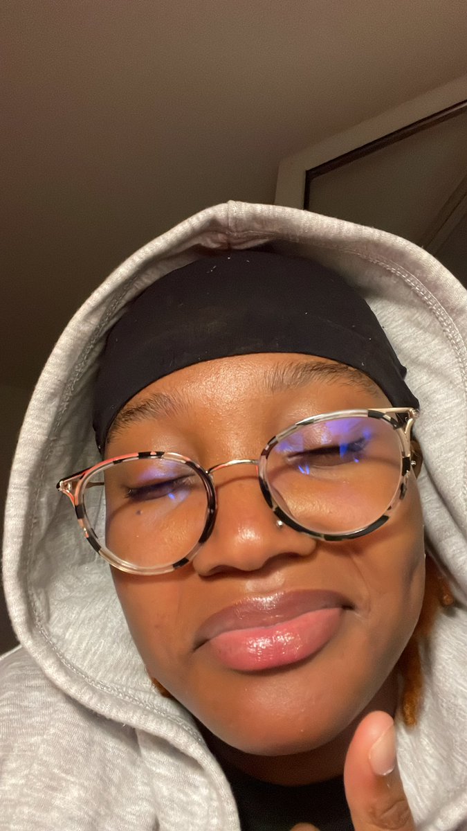 mostweirdgyal's tweet photo. Joyeux anniversaire à moi. Merci Baba god pour les protections. Cette année a été dure mais rempli de bonnes leçons pour moi 🫶🏽🥳 https://t.co/Pe5T3xCUWJ