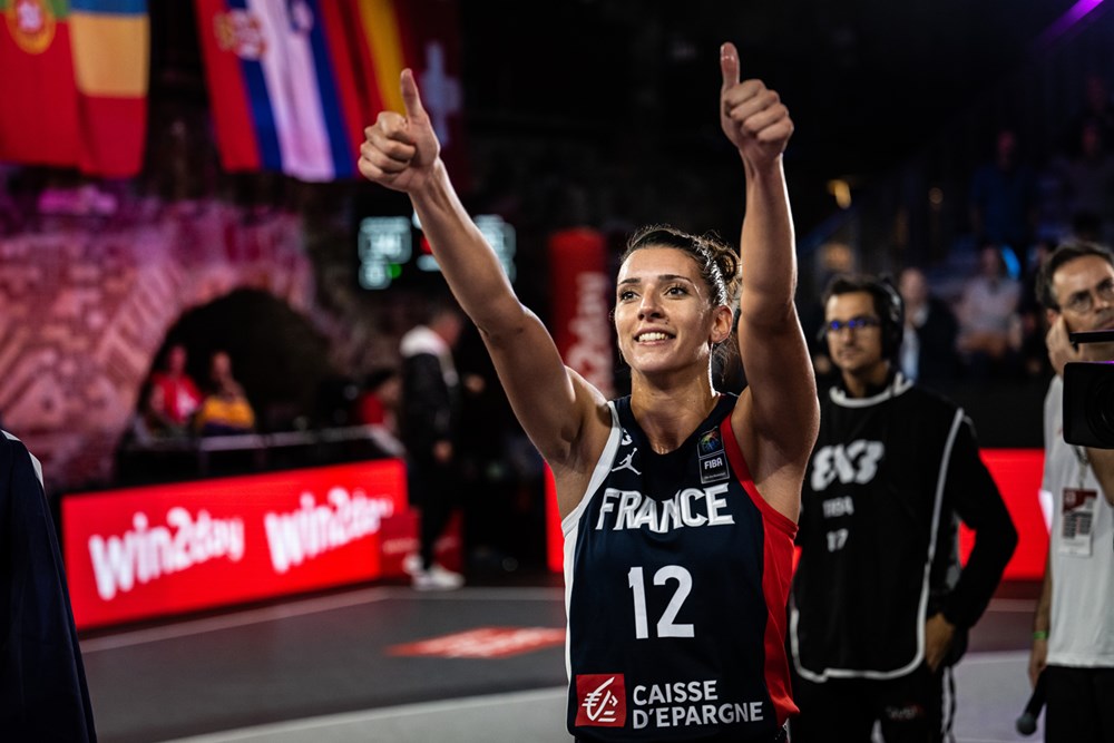 Bravo aux Bleues de <a href="/3x3ffbb/">3x3 FFBB</a> qui après avoir été sacrées sur le toit du monde en juin deviennent Championnes d’Europe ! 🏅

La Caisse d’Epargne est fière de soutenir cette équipe depuis 2019 à travers son engagement aux côtés de la <a href="/ffbasketball/">Fédération Française de BasketBall</a> 😉

#PacteUtile #VousEtreUtile