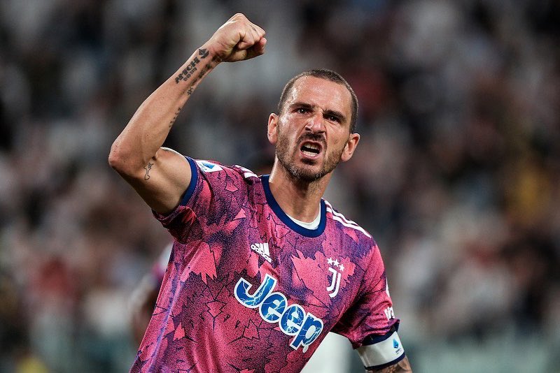 bonucci_leo19's tweet photo. Trasformiamo la rabbia, per ciò che ci è stato depredato, in energia per mercoledì. Sarà una partita difficile e servirà l’aiuto di tutti. #FinoAllaFine https://t.co/nMKA24snUi