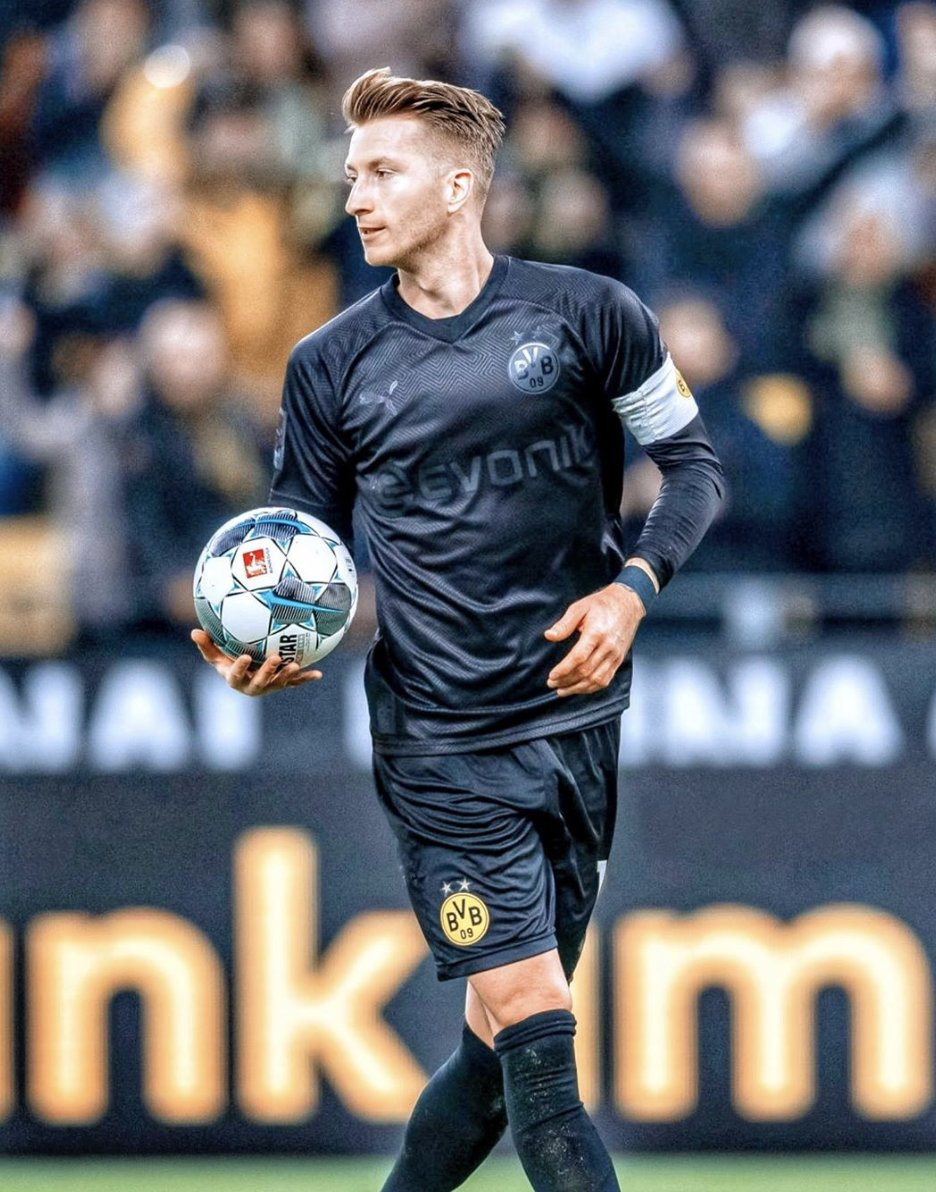 __MaxMaillots's tweet photo. Rappel ! 🔥

Le maillot collector pour les 110 ans du Borussia Dortmund est toujours disponible sur le site ! ⚫

👉 https://t.co/MFpuIvyVAm

https://t.co/XMO8Jv0TA7