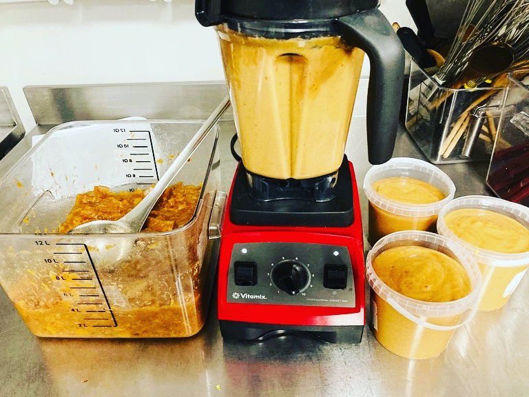 thenowastechef's tweet photo. Zero waste ♻️ #fruit bowl #compote. Each day Jeremy gathers & preps the #overripe fruit from our fruit bowl. Stew with a little cinnamon. No added sugar as the #overripefruit is sweet. We freeze the tubs & use as we need it on porridge, pancakes, rice puddings even smoothies. https://t.co/0srUGaMLOg