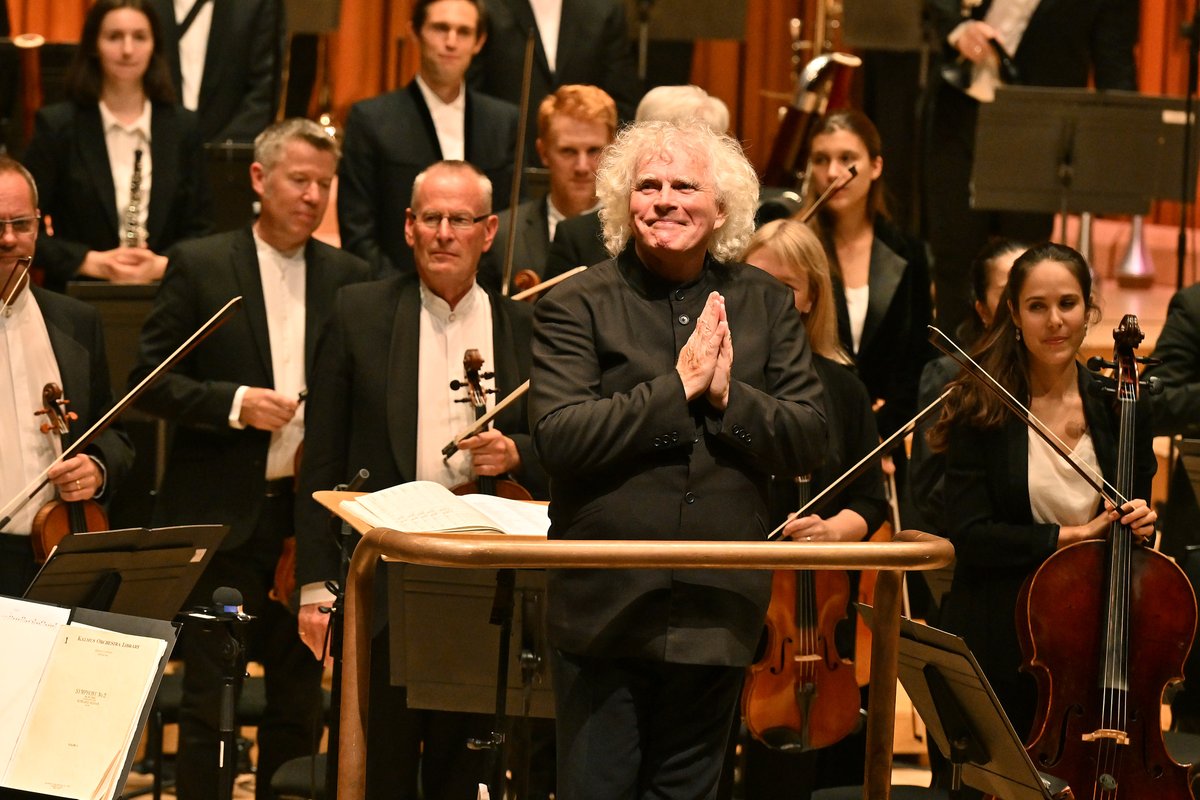 londonsymphony's tweet photo. A season opening, a celebration of life and of time passing. Thank you everyone for coming together with us to mark this occasion. 

The concert was recorded by @BBCRadio3 for broadcast on 20 September and by @MarqueeArtsTV, streaming from 29 September.

📸 Mark Allan https://t.co/P09jyLdCUz