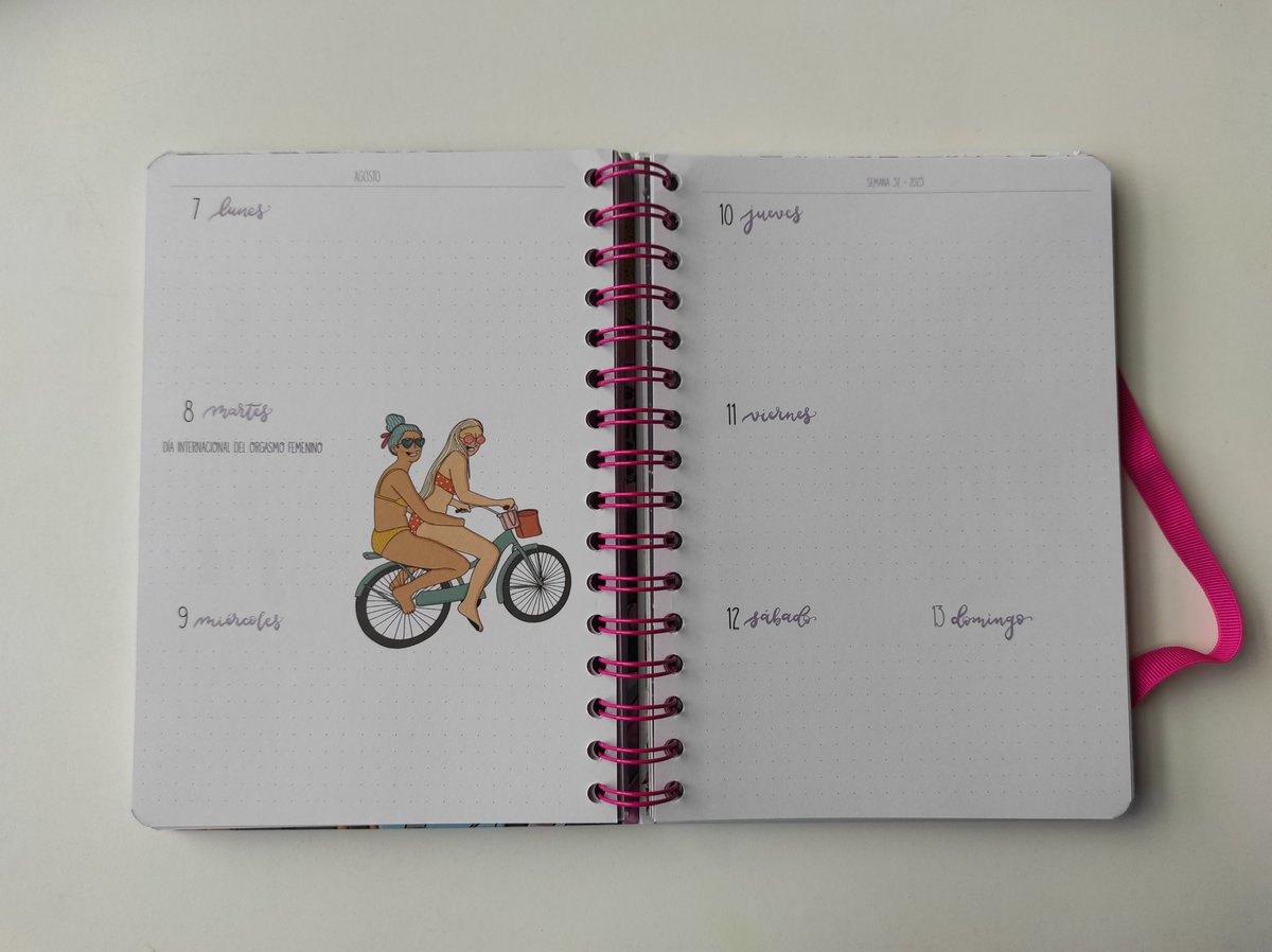 GM! I have been working on the new agenda for 2023 that will be out next month! Here is a little spoiler of the inside, can’t wait to show you more ♥️✨
