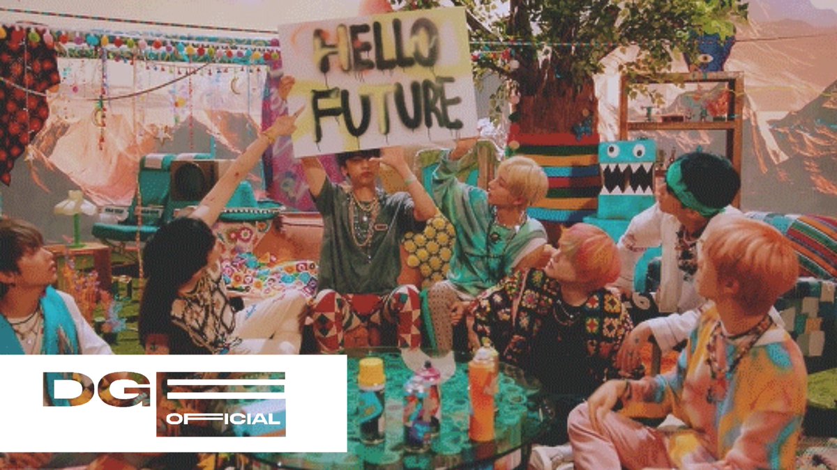 DG_Eofficial's tweet photo. ASTELLATION 
1st MINI ALBUM
<ep.1 WHO?>

‘Hello Future’ MV
🖇️ https://t.co/2ruVgQI4o8

2022.09.12 MON 6PM (KST)

#ASTELLATION #아스텔레이션
#HelloFuture #ep1_WHO https://t.co/layFSJb7nU