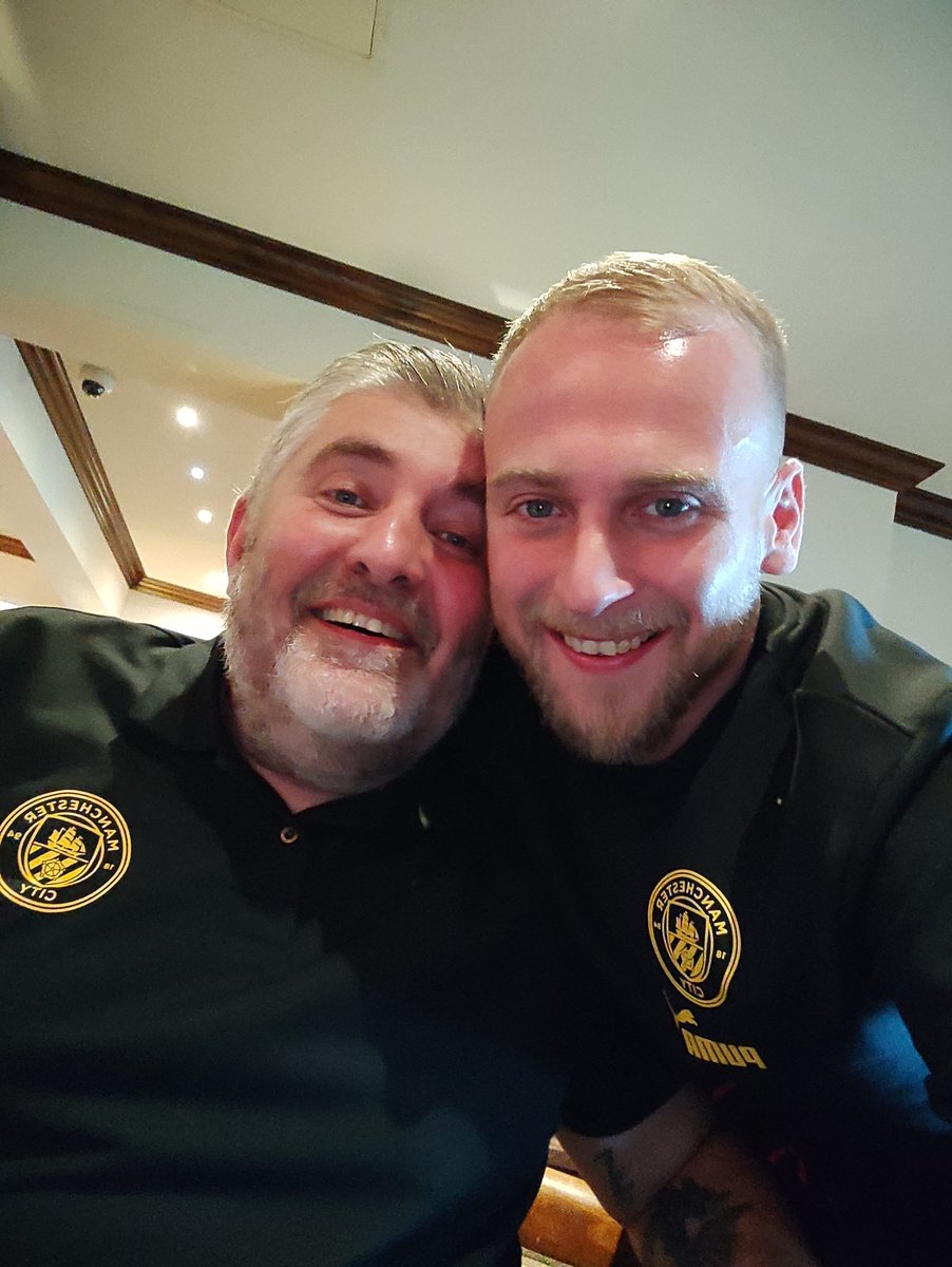 liam_morrisey's tweet photo. Me and the legend himself. Thanks for everything you do for me, I'd be lost without you X @city_stew https://t.co/OremgrwD69
