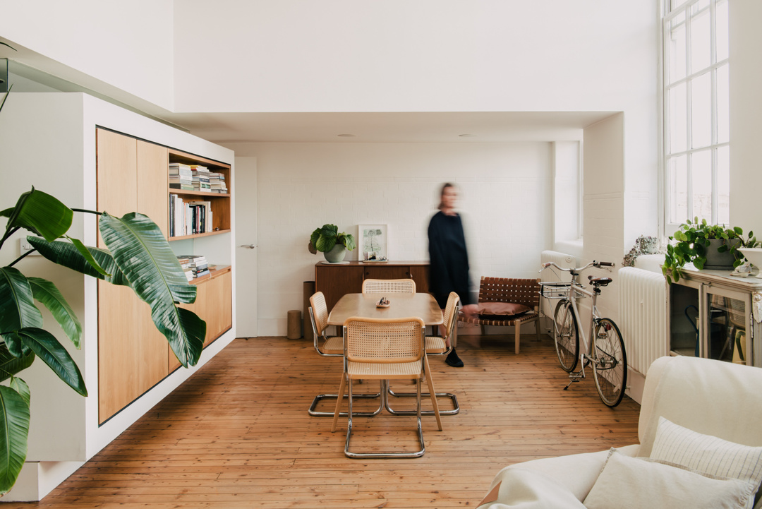 STUDIO NICHOLSON + ZARA HOME | Zara Home presents two blankets in collaboration with the independent British brand Studio Nicholson. Discover the latest edit where we step inside the home of Studio Nicholson founder Nick Wakeman. Find out more at zhme.cm/STUDIO_NICHOLS…