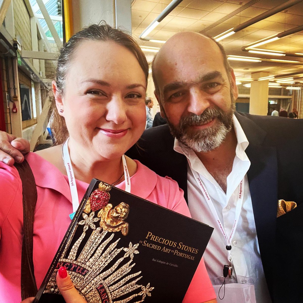 MelissaLeePat's tweet photo. An amazing weekend of learning and being around friends and colleagues. Thank you @JewelleryValue2! #jvaconference #jewelleryvaluation #gemmology https://t.co/t82eO9bxsi