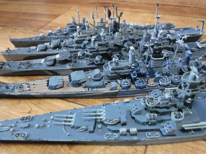 #9月になったのでフォロワーさんに自己紹介しようぜ巡洋艦を讃えてます。 