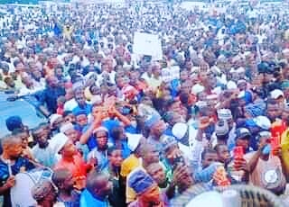 INFO_INYF's tweet photo. TESTING THE MICπ―πͺπ³π¬
APC solidarity rally for Tinubu at Chiromawa ward in Garun Mallam LG of Kano State.
This is not a one million march, It's just a WARD in Kano. Campaign hasn't started yet !!
#jagabanapp #apckycapp #fgapp #aimapp #gawunaapp #goroapp #INYF https://t.co/EE6l53TKUq
