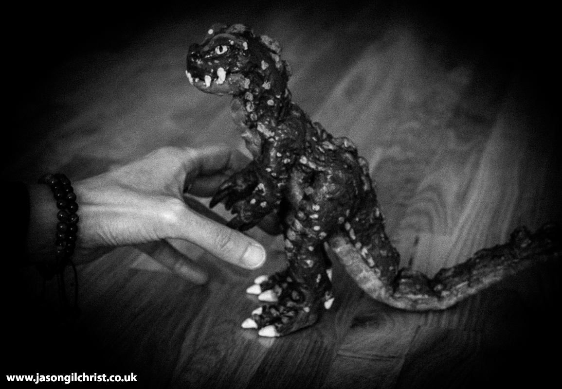 jgilchrist13's tweet image. Megalosaurus.
Stop motion model, by Annie Nicholson.
From INTERVIEW WITH A MEGALOSAURUS.
@ The RAY HARRYHAUSEN Animation Awards Showcase @outwithfestival. 
👀: youtube.com/watch?v=RFiFU5…
#RayHarryhausen
#RayHarryhausenAnimationAwards
#Megalosaurus
#animation🦖🎥
#HarryhausenAwards