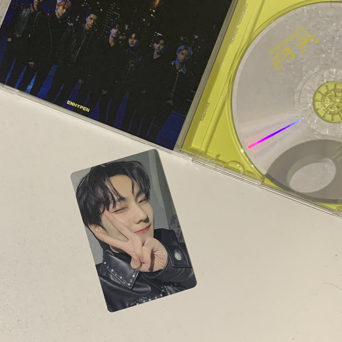 kimsunnycart's tweet photo. Wts lfb enhypen ph 🎧

꒰ Jungwon senkou limited japan ꒱

𓂋 set 850 + pf (15) 
𓂋 mint condi
𓂋 reply mine to claim

— With album (fresh pull)

ꔛ prio payo / 3 days res
ꔛ onhand
ꔛ mod : ggx, llm, direct jnt
ꔛ loc : manila

dm for more pics and pcs condition! https://t.co/cYBMbEub8q