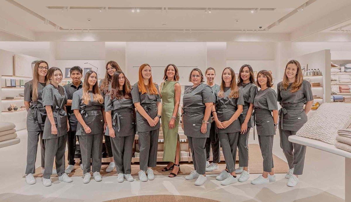 ReasonWhy's tweet photo. Zara Home pone en marcha una tienda gestionada por personas con discapacidad como parte del programa for&amp;form de Inditex, para la integración social. La iniciativa se ha recibido positivamente, pero abre el debate de la verdadera inclusión.
|| Más info 👉🏽 https://t.co/4MOpSTgzxO https://t.co/alVkC535dU