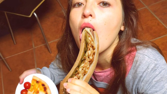 New Video coming soon! The best blow on closeup :D #hotdog #MEMES #kylesmith #photoshop https://t.co<a href="/tag/memes"class="tags"><span>#memes</span></a><a href="/tag/photoshop"class="tags"><span>#photoshop</span></a><a href="/tag/hotdog"class="tags"><span>#hotdog</span></a><a href="/tag/kylesmith"class="tags"><span>#kylesmith</span></a>