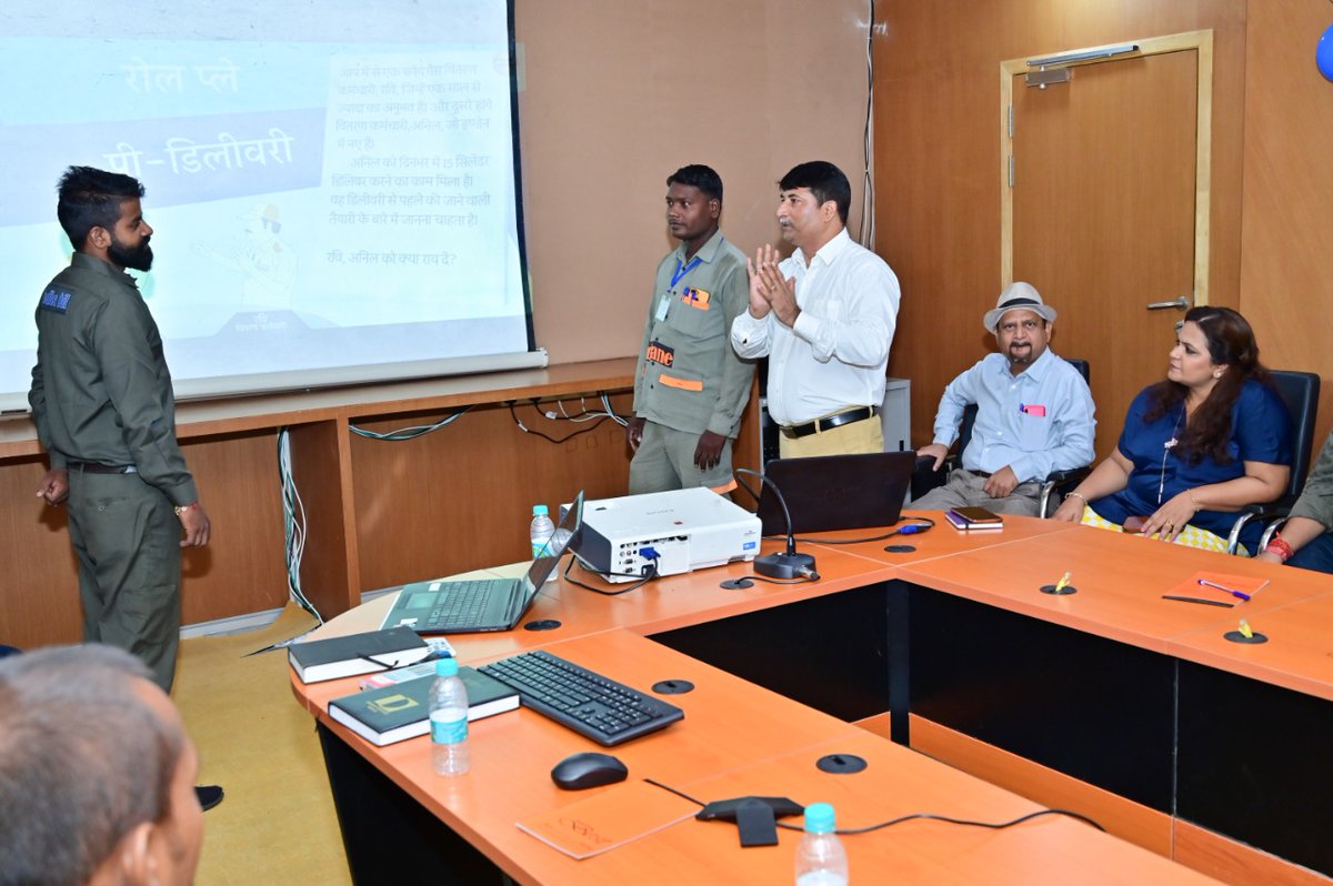 Lucknow Indane DO (@indanedo) on Twitter photo Shri Sanjeev Kakkar , ED & SH, UPSO-I, launches “Prashikshan"- a Training drive for Delivery men to better their services and Behaviour towards Customers. <a href="/SanjivKakkar3/">Sanjiv Kakkar</a> <a href="/thakurkm007/">Krishna Mohan Thakur</a> <a href="/IOCL_UP/">IOCL Uttar Pradesh</a> <a href="/MdKalim94771380/">Md Kalim Ansari</a> <a href="/DirMktg_iocl/">Director (Marketing), IndianOil</a> <a href="/EDLPGIOCL/">Sailendra K</a> Shri Sanjeev Kakkar , ED & SH, UPSO-I, launches “Prashikshan"- a Training drive for Delivery men to better their services and Behaviour towards Customers. <a href="/SanjivKakkar3/">Sanjiv Kakkar</a> <a href="/thakurkm007/">Krishna Mohan Thakur</a> <a href="/IOCL_UP/">IOCL Uttar Pradesh</a> <a href="/MdKalim94771380/">Md Kalim Ansari</a> <a href="/DirMktg_iocl/">Director (Marketing), IndianOil</a> <a href="/EDLPGIOCL/">Sailendra K</a>