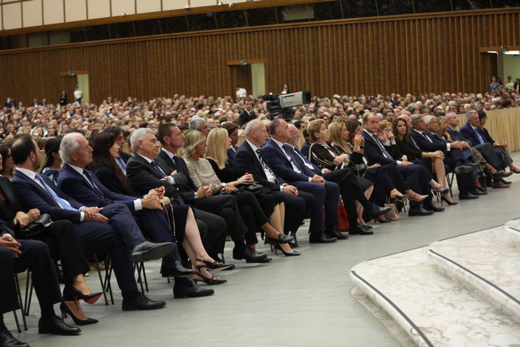 “In Italia, anche nelle fasi di ripresa economica, non superiamo la soglia del 60% di occupati tra 15 e 64 anni. I tassi di partecipazione al lavoro di #giovani e #donne restano tra i 15 e i 20 punti ⬇️ a quelli dei paesi nordeuropei."
#Confindustria2022