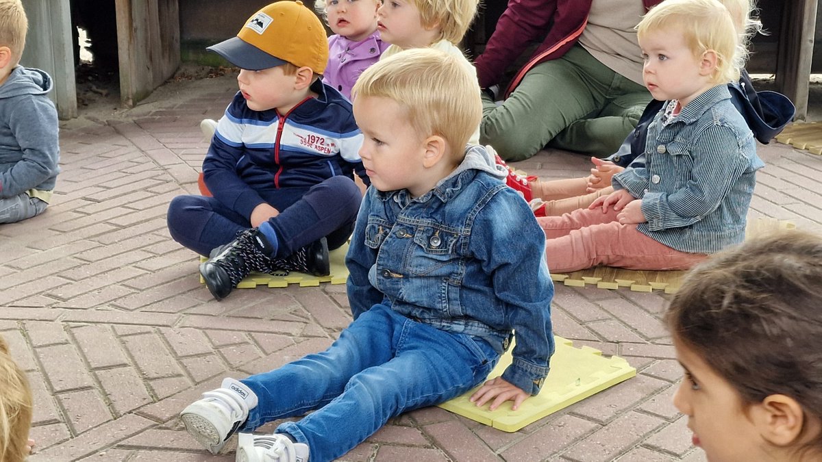 De Boekfiets komt er aan! Een mooie bakfiets die vanaf nu ingezet wordt door @doomijn , <a href="/ProkinoKTC/">Prokino KTC</a> , Partou en <a href="/stadkamer/">Stadkamer</a>  om jonge kinderen voor te lezen. #zwolle #Nieuws 

Bekijk de nieuwsreportage op onze  📺TV-kanalen Ziggo 44 KPN 1396 T-Mobile 783 → bit.ly/3Byxb6Q