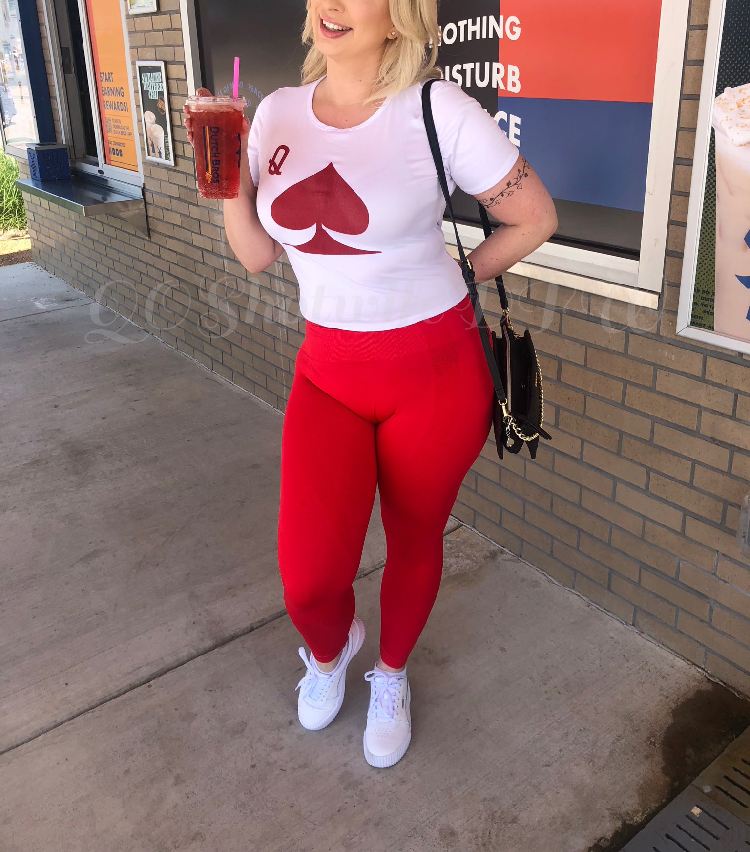Lilly Lonestar on Twitter "Love when my drink matches my outfit! Me