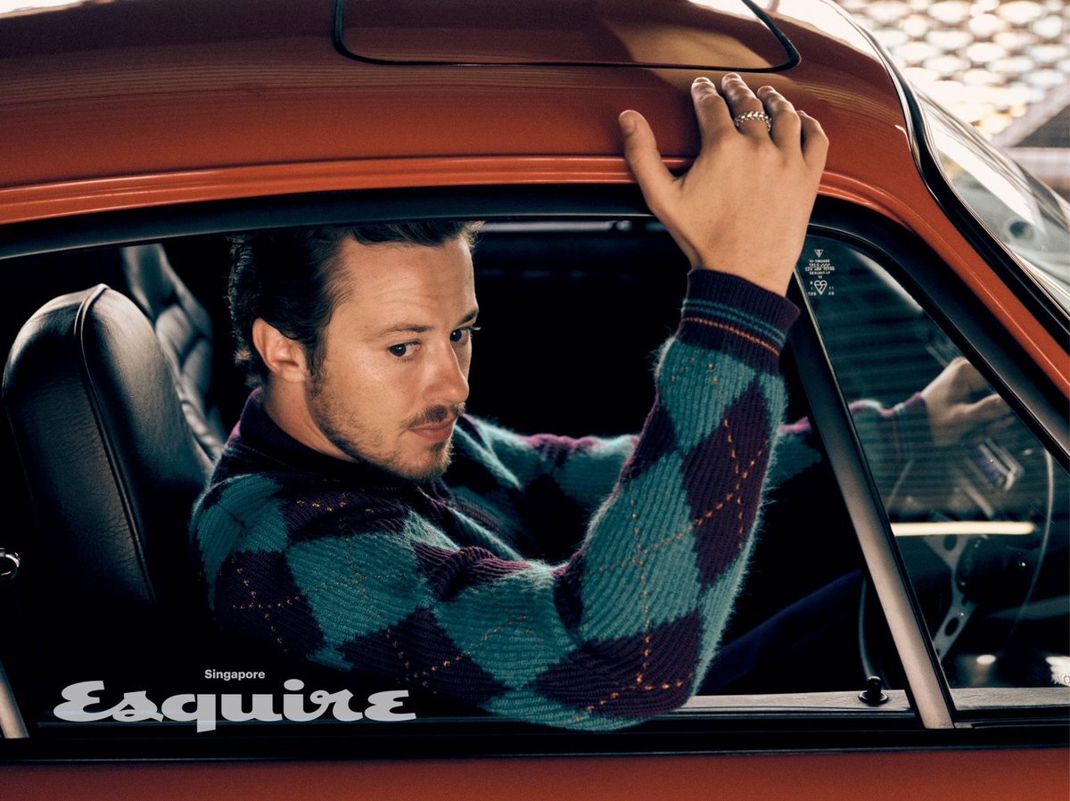 TOBLERONICK's tweet photo. JOSEPH QUINN FOR ESQUIRE I'M LITERALLY ON THE FLOOR 

https://t.co/iqhChQBFhE https://t.co/tYACwbi4ZV