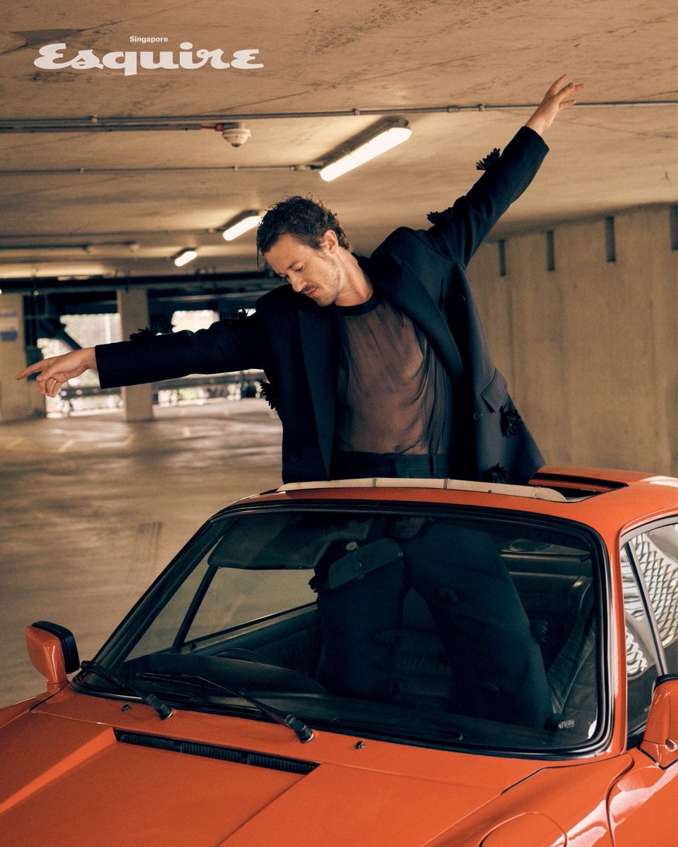 TOBLERONICK's tweet photo. JOSEPH QUINN FOR ESQUIRE I'M LITERALLY ON THE FLOOR 

https://t.co/iqhChQBFhE https://t.co/tYACwbi4ZV