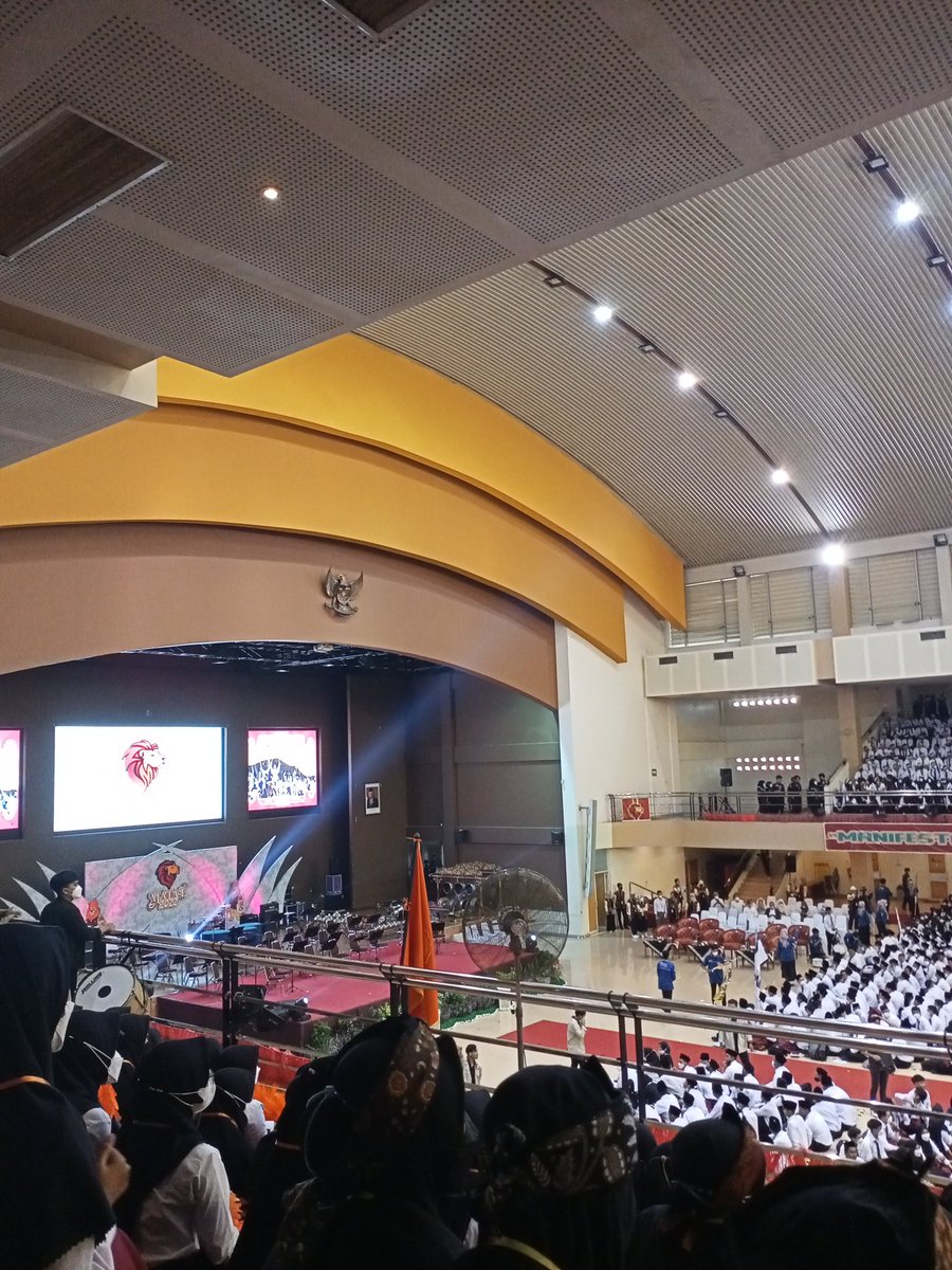 saania_mfi's tweet photo. kesan dan pesan saya selama mengikuti mataf umy 2022 seru, rangkaian acaranya banyaak dan keren" bgt, walaupun cape memang. semoga kedepannya matafnya tetep seru!! 

#ManifestasiNilaiProfetikMencerahkanInsanBestari
#MATAFUMY2022
#UniversitasMuhammadiyahYogyakarta https://t.co/KJGMe3Nn0e
