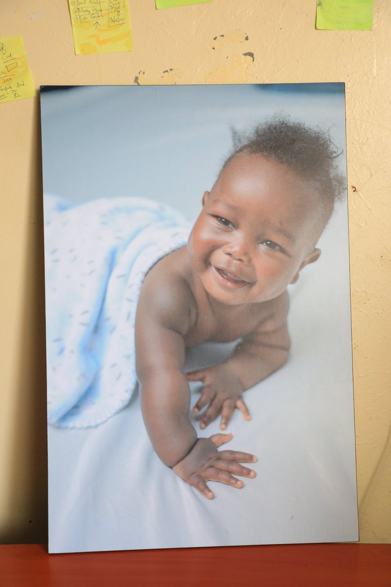 SimohKablack's tweet image. Support a bro, I offer slim unbreakable wall mounts 
All sizes. 
A1,A2,A3,A4
 From as low as 999/-
Share soft copy image on whatsapp 0707302176 or on Mail kablackphotography@gmail.com
Pick up  in town, Deliveries can be arranged. 

Citizen TV #MainaAndKingangi sainz