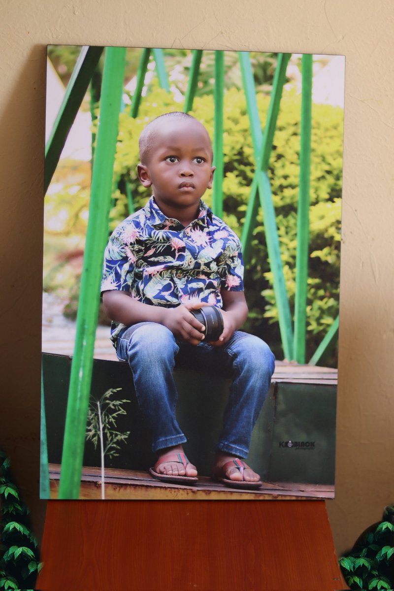 SimohKablack's tweet image. Support a bro, I offer slim unbreakable wall mounts 
All sizes. 
A1,A2,A3,A4
 From as low as 999/-
Share soft copy image on whatsapp 0707302176 or on Mail kablackphotography@gmail.com
Pick up  in town, Deliveries can be arranged. 

Citizen TV #MainaAndKingangi sainz