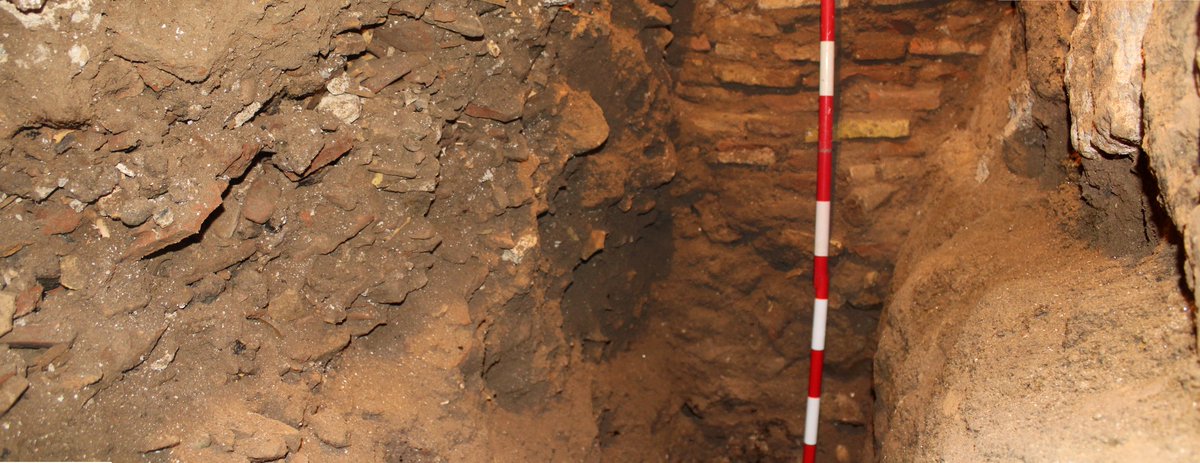 NovasArq's tweet photo. MARAVILLOSO!!! Aún sorprende como en determinadas áreas de la ciudad de #Toledo, encontramos perfiles estratigráficos tan bien conservados. Estancia andalusí (s. X-XI), amortizada en época taifa (XI). #sondeoarqueológico #cuestadelcan #novasarqueología @Cota667 #heritage https://t.co/JV6jIw0BN8