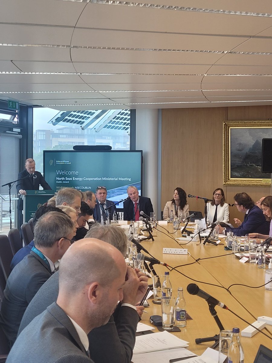 EamonRyan's tweet photo. "No one has ever weaponized access to the sun or the wind. We need to move off fossil fuels as fast as possible, for our security, for our society,and for our economy"

Kicking off the session 'establishing an efficient and residential global supply chain for offshore renewables' https://t.co/WStObJfGUV