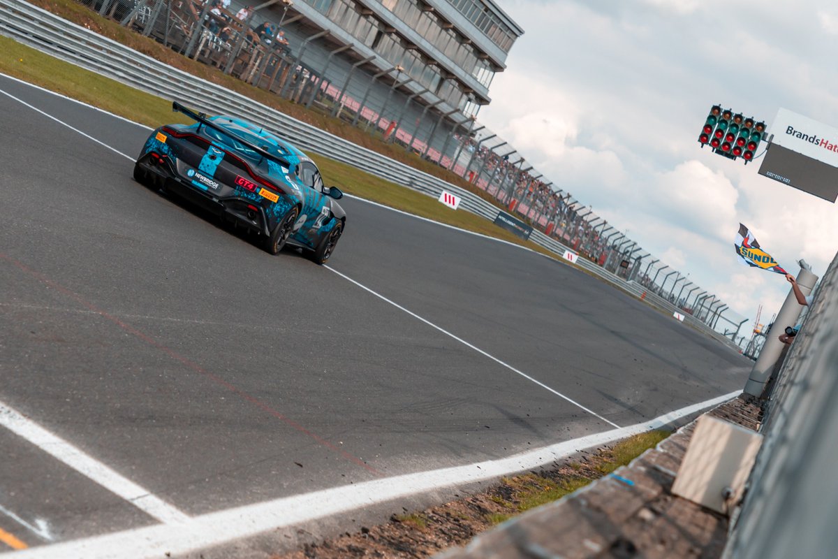TophamRacing's tweet photo. P1 in GT4 Pro-Am and Overall!
Was super tough race but a clean stop from Newbridge Motorsport and a mega stint from @darrenturner007 at the end to maintain a gap to a charging Audi brought it home.
Bring on the final round at donington Park π #senditskully https://t.co/JJ8CXiGeCx