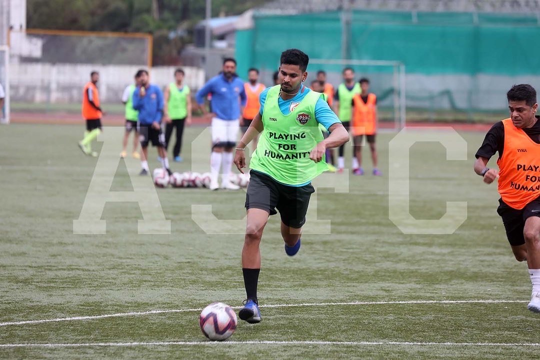 No place we'd rather be ❤️ #SundaySesh 

#AllStarsFootballClub #ASFCBoys #PlayingForHumanity #ASFC #PlayingWithPassion #PracticeSession  #AbhishekBachan #TigerShroff #AhanShetty #ShreyasIyer  #ForTheLoveOfFootball #BollywodCelebrity #FootballFans #MondayPost