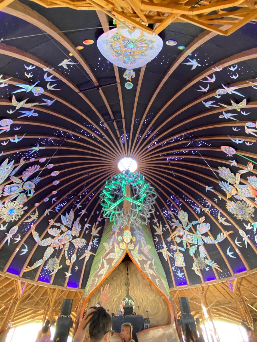 OzoraTokyo's tweet photo. 【DOME ZERO アフターレポート by Ree.K 】
日本人クルーのみで行った
“DOME ZERO”企画のアフターレポート🌈
今日はRee.Kのレポートを公開。
30周年を飾る3時間セットは圧巻でした🙏

全文は、InstagramやFBで✅
Instagram : https://t.co/m5B6JNovVD
FB : https://t.co/H4SORur3pz https://t.co/76dpdECtbc