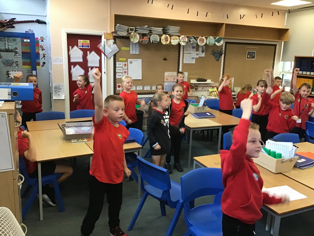 easterside_a's tweet photo. Active maths, counting to 100 with actions - Class 5. #EastersideMaths #EastersideActive https://t.co/PaP1id7UMw